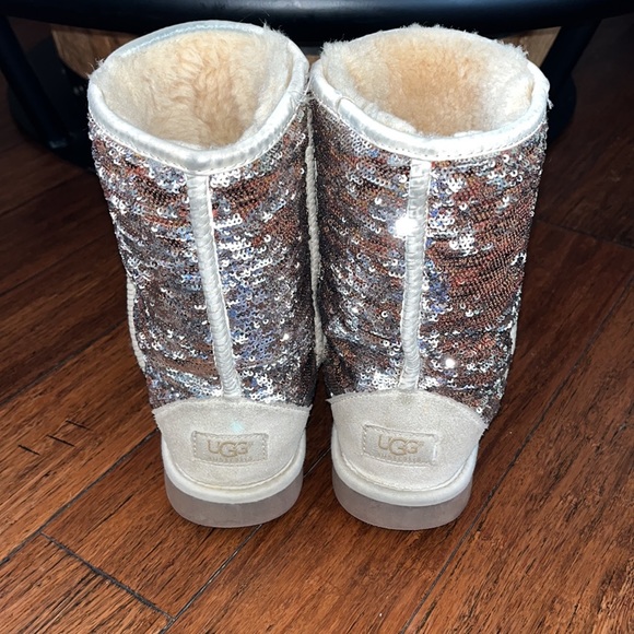 UGG Sparkly Gold/Brown Boots!! - Picture 3 of 10